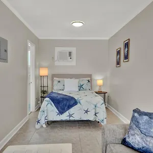 Sf Unit 2 - Swim, Surf, Relax:) Renovated Studio Steps 2 Beach Panama City Beach